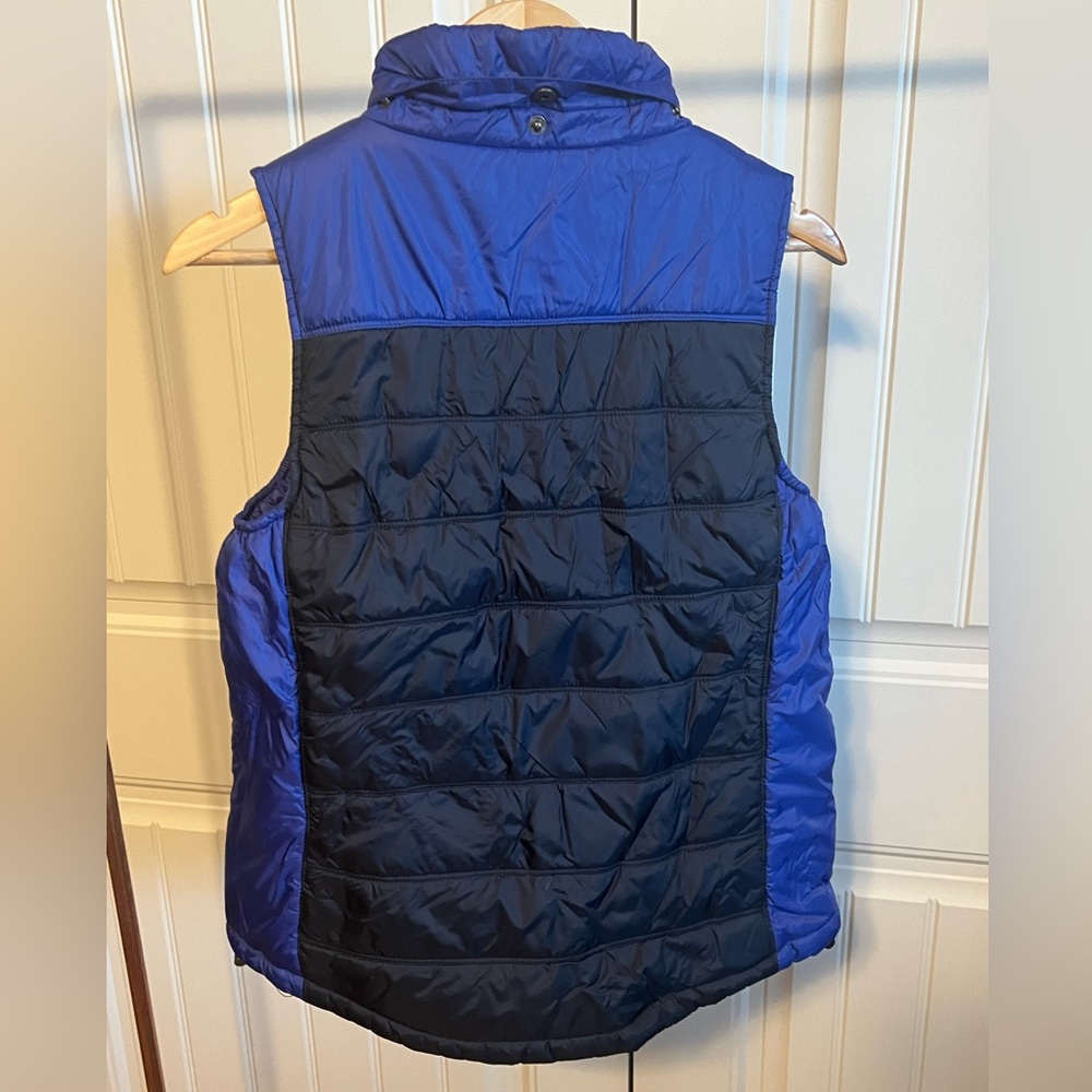 American Eagle Puffer Vest